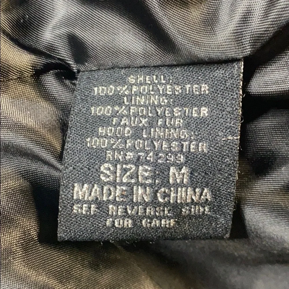 Triple Star Winter Coat With Hood - Picture 11 of 12